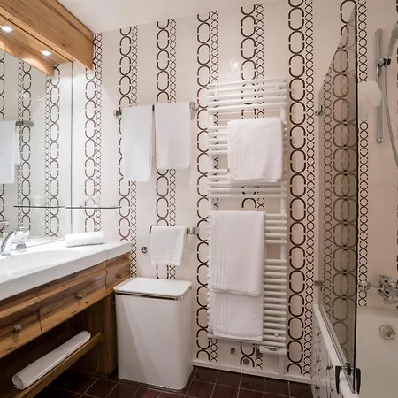 Apartamento 1850 : Skis Aux Pieds, 4-6 Pers, Parking, Wifi Inclus - Fr-1-575-61 *